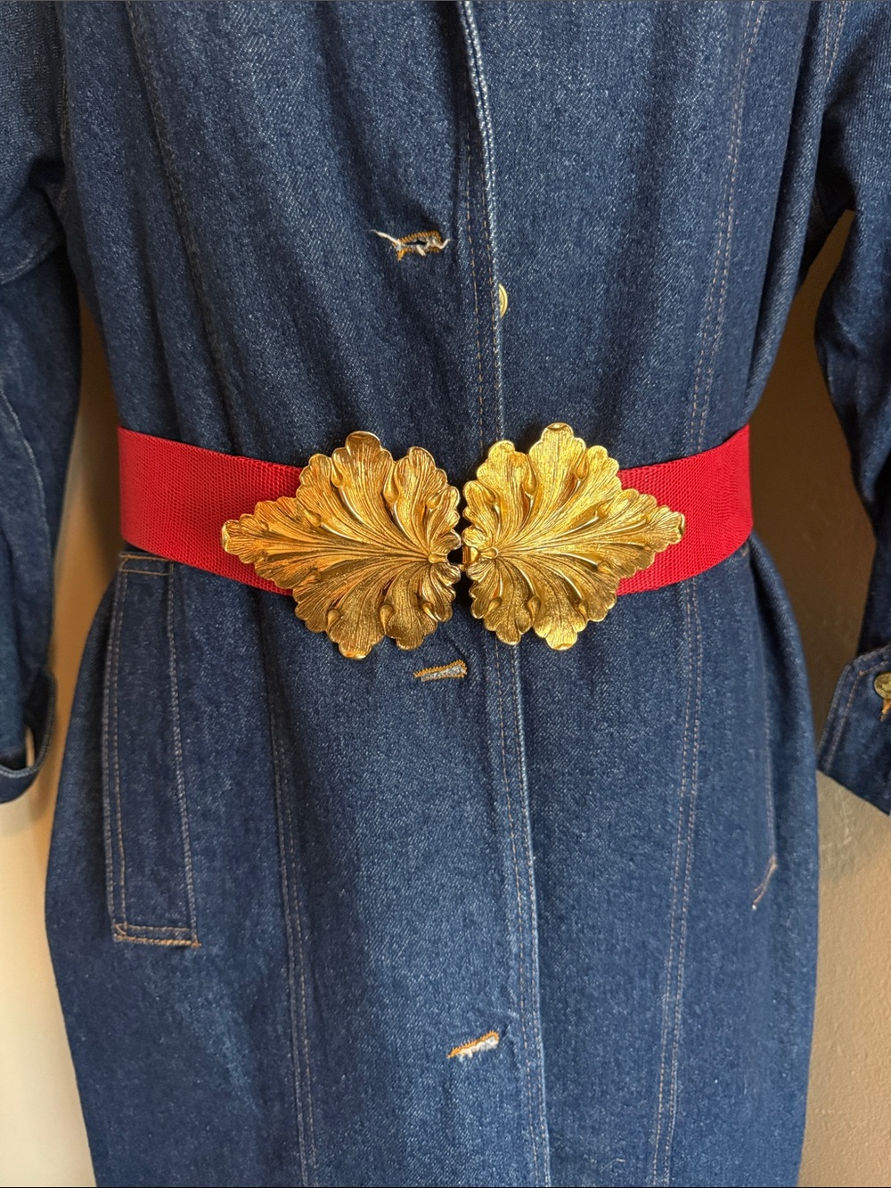 Vintage Dotty Smith Red Belt Gold Floral Leaf Buckle 80s Statement 34”
